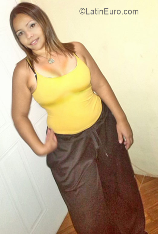 Date this young Venezuela girl Marivi from Maracay VE732