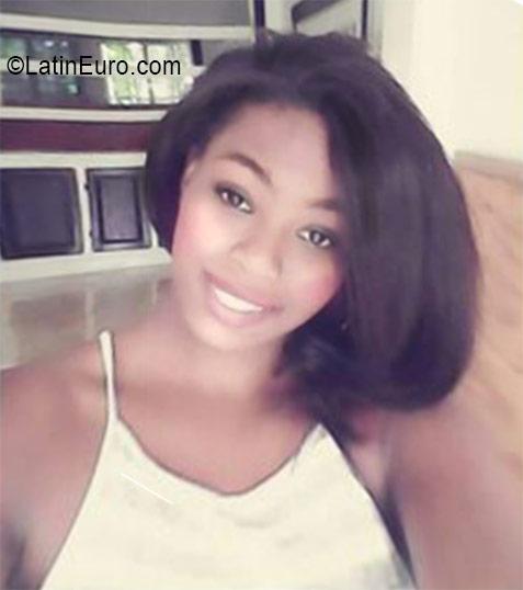 Date this charming Jamaica girl Karen from Manchester JM2347
