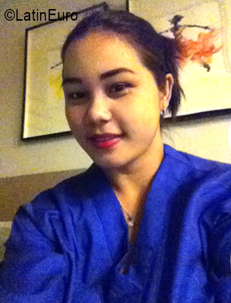 Date this cute Philippines girl Marithil from Manila PH926