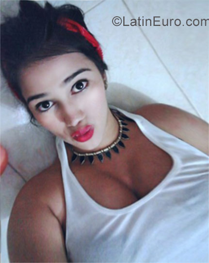 Date this sultry Colombia girl Maria from Medellin CO19571
