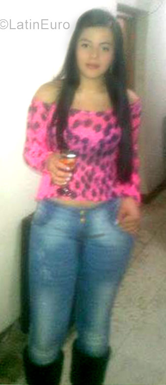 Date this young Colombia girl Alejandra from Medellin CO19690