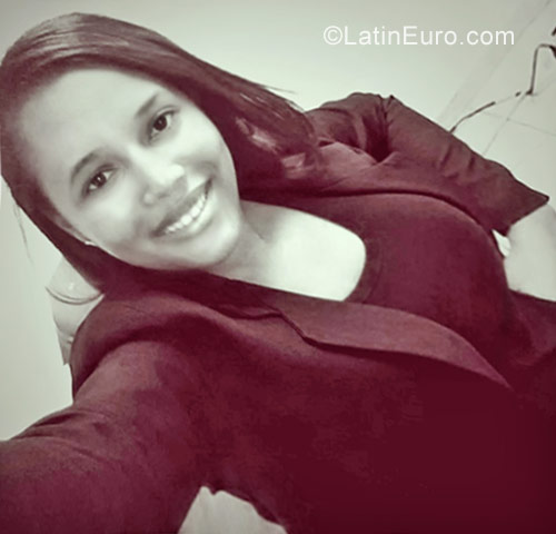 Date this lovely Dominican Republic girl Mabel from Santo Domingo DO26813