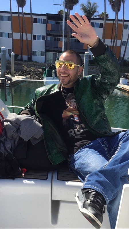 Date this sensual United States man Crucifix from Oxnard US17693