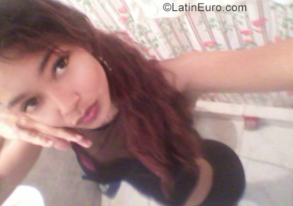 Date this good-looking Colombia girl Monica from Cali CO19741