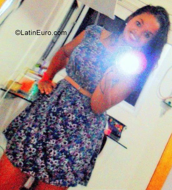 Date this gorgeous Brazil girl Tariane from Itapema BR9824