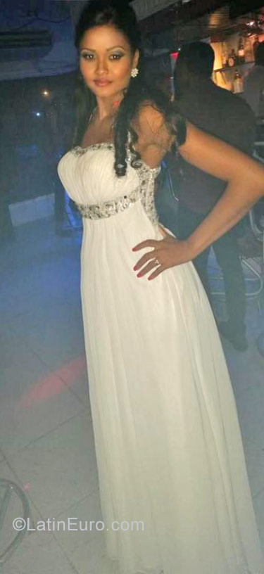 Date this sensual Dominican Republic girl Irisnandia from Santiago DO26939