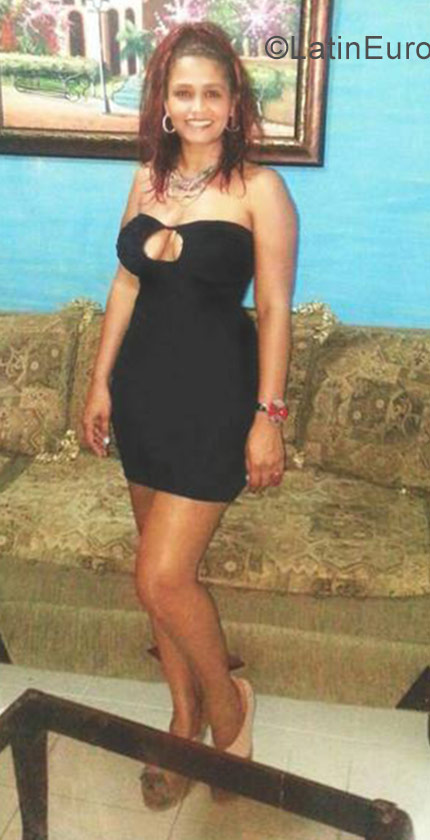 Date this athletic Dominican Republic girl Laylaebner from Puerto Plata DO26950