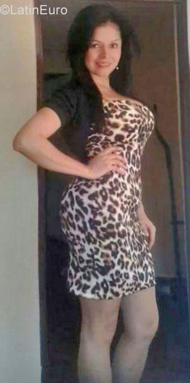Date this beautiful Colombia girl Sandra from Bogota CO19853