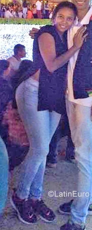 Date this funny Colombia girl Ana from Bogota CO19856