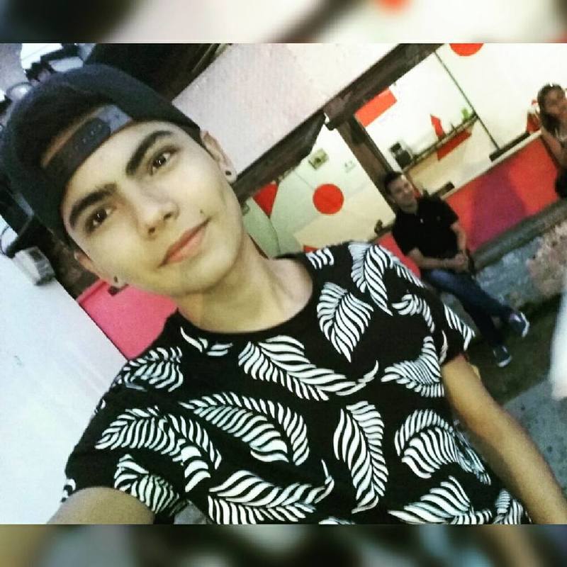 Date this hard body Colombia man Camilo Triana from Manizales CO19915