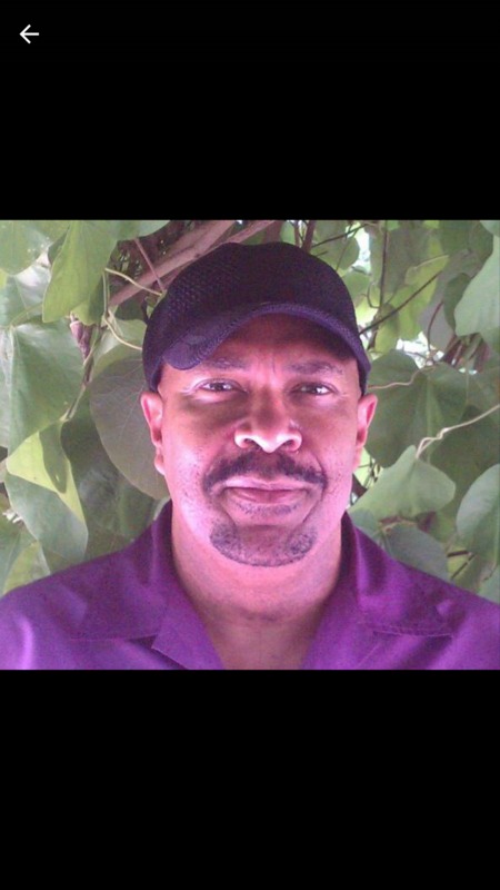 Date this happy United States man Brownstone from Crete US17781