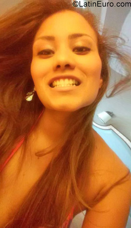 Date this exotic Colombia girl Julieth from Cali CO20057