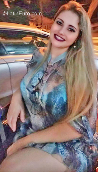 Date this georgeous Brazil girl Isadora from Ituverava BR9879