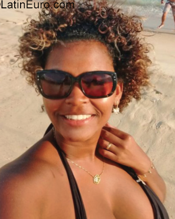 Date this fun Brazil girl Libna from Rio De Janeiro BR9880