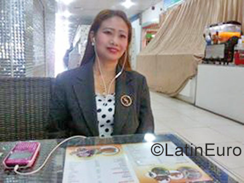 Date this charming United Arab Emirates girl Angela from Dubai PH950