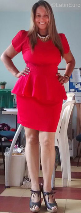 Date this exotic Colombia girl Luzma from Bucaramanga CO20588
