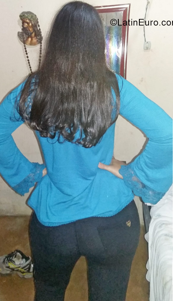 Date this pretty Brazil girl Grace from Teofilo Otoni BR9939