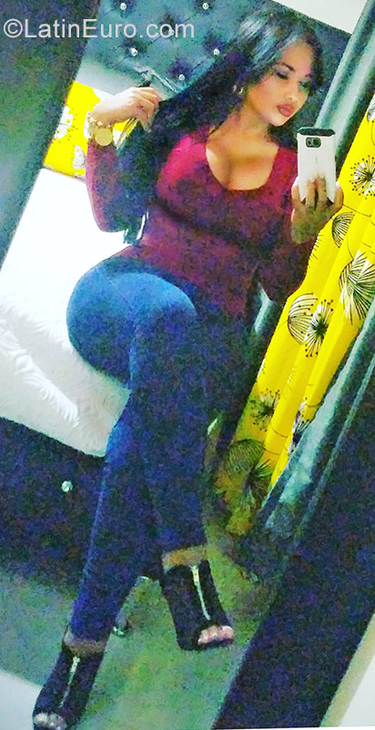 Date this passionate Dominican Republic girl Ana from Santiago DO28016