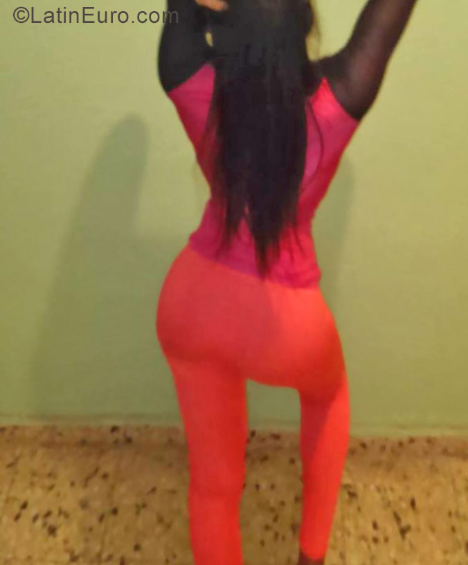 Date this funny Dominican Republic girl Franchesca from Santo Domingo Este DO28049