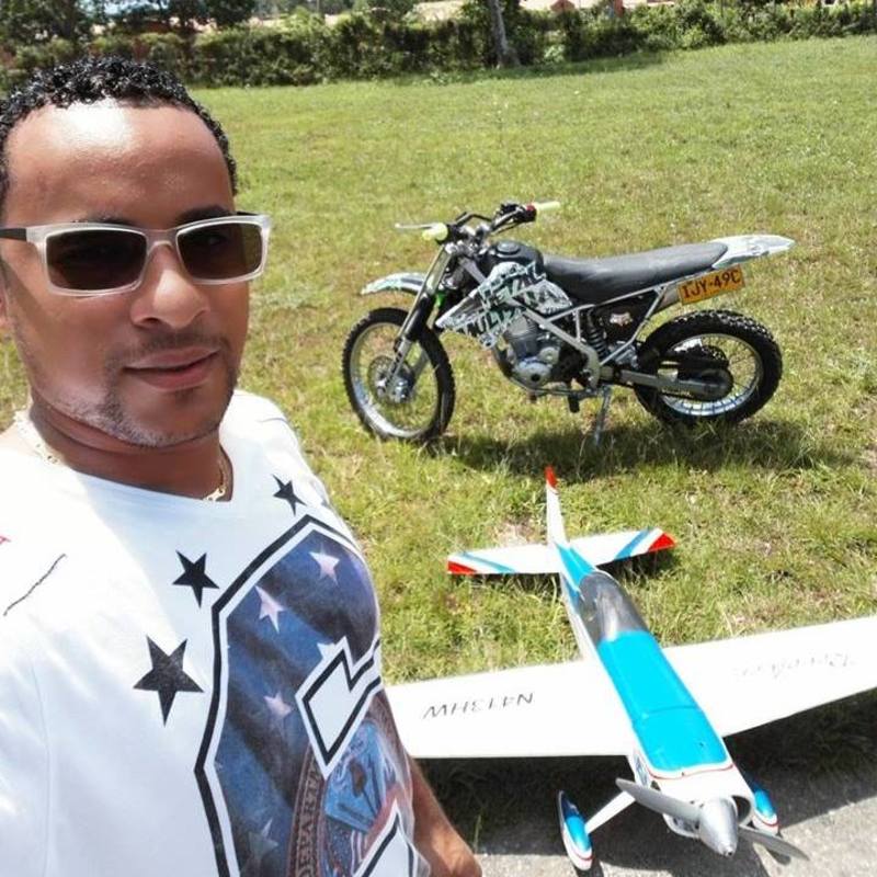 Date this sensual Colombia man Jonathan aspril from El Bagre CO21116