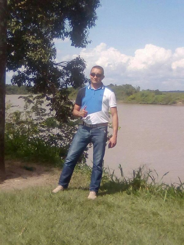 Date this cute Colombia man Edwars Alfonso from Bogot&aacute; CO21121