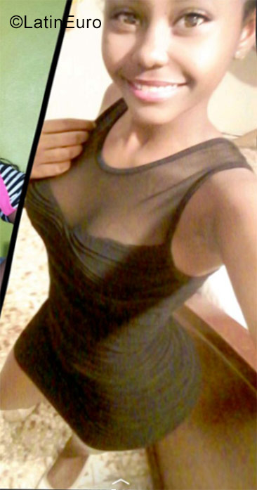Date this funny Dominican Republic girl Josoie from Santo Domingo DO28273