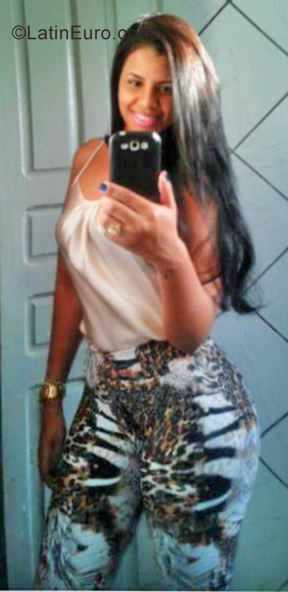 Date this good-looking Brazil girl Gracie from São Paulo BR9993