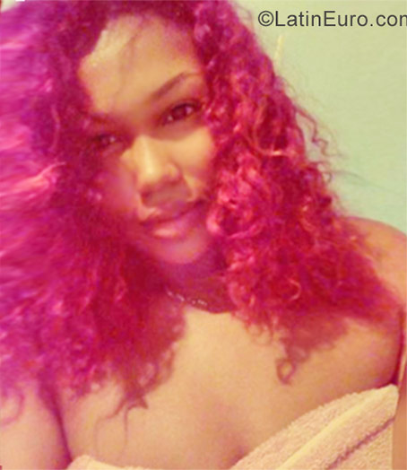 Date this voluptuous Dominican Republic girl Rosalia from Santo Domingo DO28410