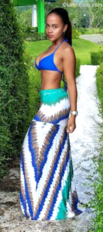 Date this cute Dominican Republic girl Dilbania from Maimon DO28586
