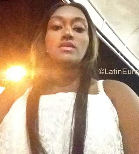 Date this foxy Dominican Republic girl Yordania from Santo Domingo DO28667