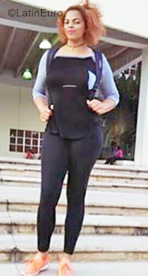 Date this charming Dominican Republic girl Ruby from Santo Domingo DO28677