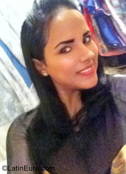 Date this athletic Dominican Republic girl Madelyn from Santiago DO28775