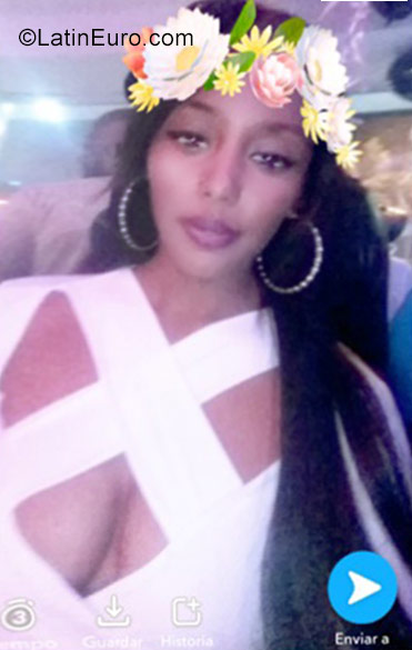 Date this young Dominican Republic girl Bombo from Santo Domingo DO28793