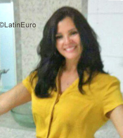 Date this foxy Brazil girl Sue from Palmas BR10058