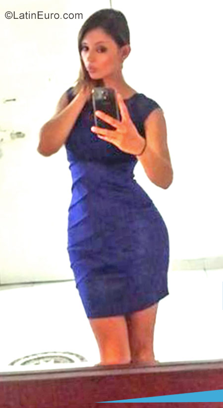 Date this athletic Colombia girl Paola andrea from Bogota CO21634