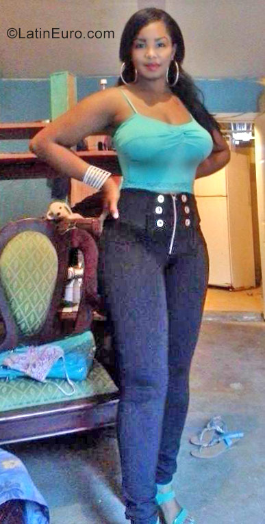 Date this gorgeous Dominican Republic girl Arlenys from Santiago DO28967
