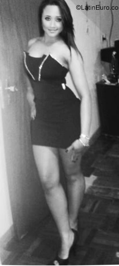 Date this voluptuous Brazil girl Marina from Patrocinio BR10065