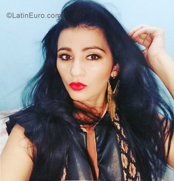 Date this voluptuous Brazil girl Cristina from Parauapebas BR10542