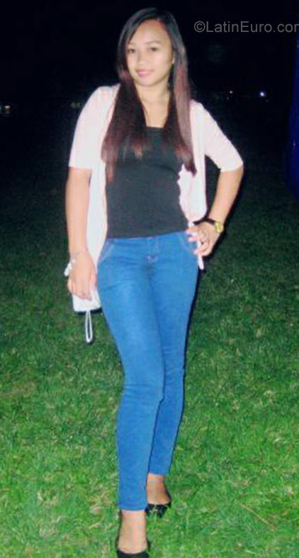 Date this sultry Philippines girl Perly from Malaybalay City PH964