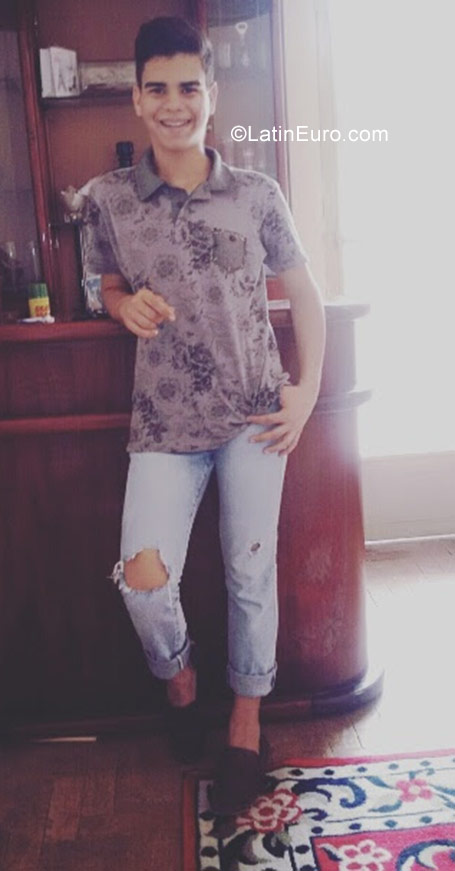 Date this attractive Brazil man Matheus from Mesquita BR10098