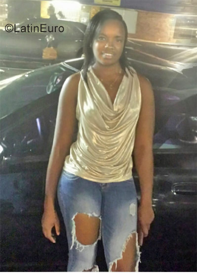 Date this lovely United States girl Kayane from Decatur US18278