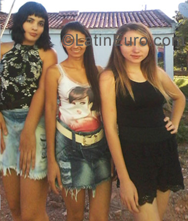 Date this attractive Brazil girl Paloma from Pelotas BR10105