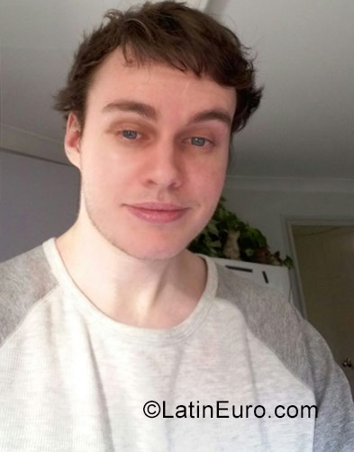 Date this lovely Australia man TiredWriter from Brisbane AU305