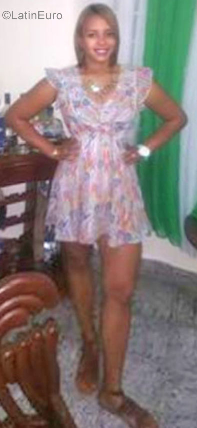 Date this attractive Dominican Republic girl Marleny from Santo Domingo DO29579