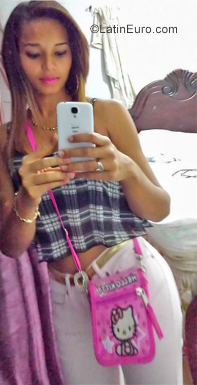 Date this sensual Dominican Republic girl Rosy from La Vega DO29580