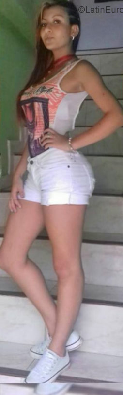 Date this hot Colombia girl Sheiry from Medellin CO21986