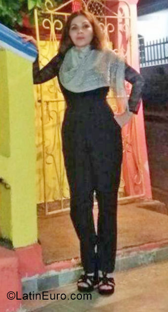 Date this nice looking Colombia girl Ligia from Bogota CO22046