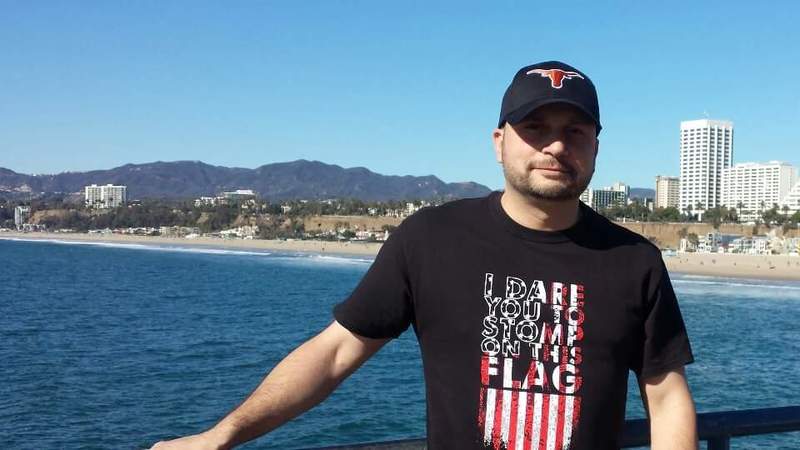 Date this voluptuous United States man Straightblast51 from New York US18443