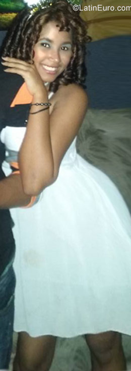 Date this fun Dominican Republic girl Nicol from Santo Domingo DO29777