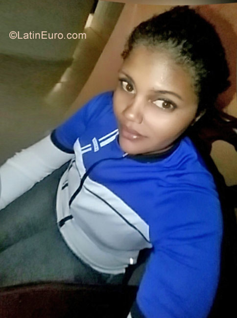 Date this beautiful Dominican Republic girl Clarita from Santo Domingo DO29845